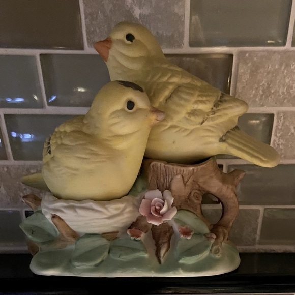 Royal Crown Derby Other - Royal Crown Pottery Hand Painted Yellow Finches Salt/pepper Shakers W/bird Nests